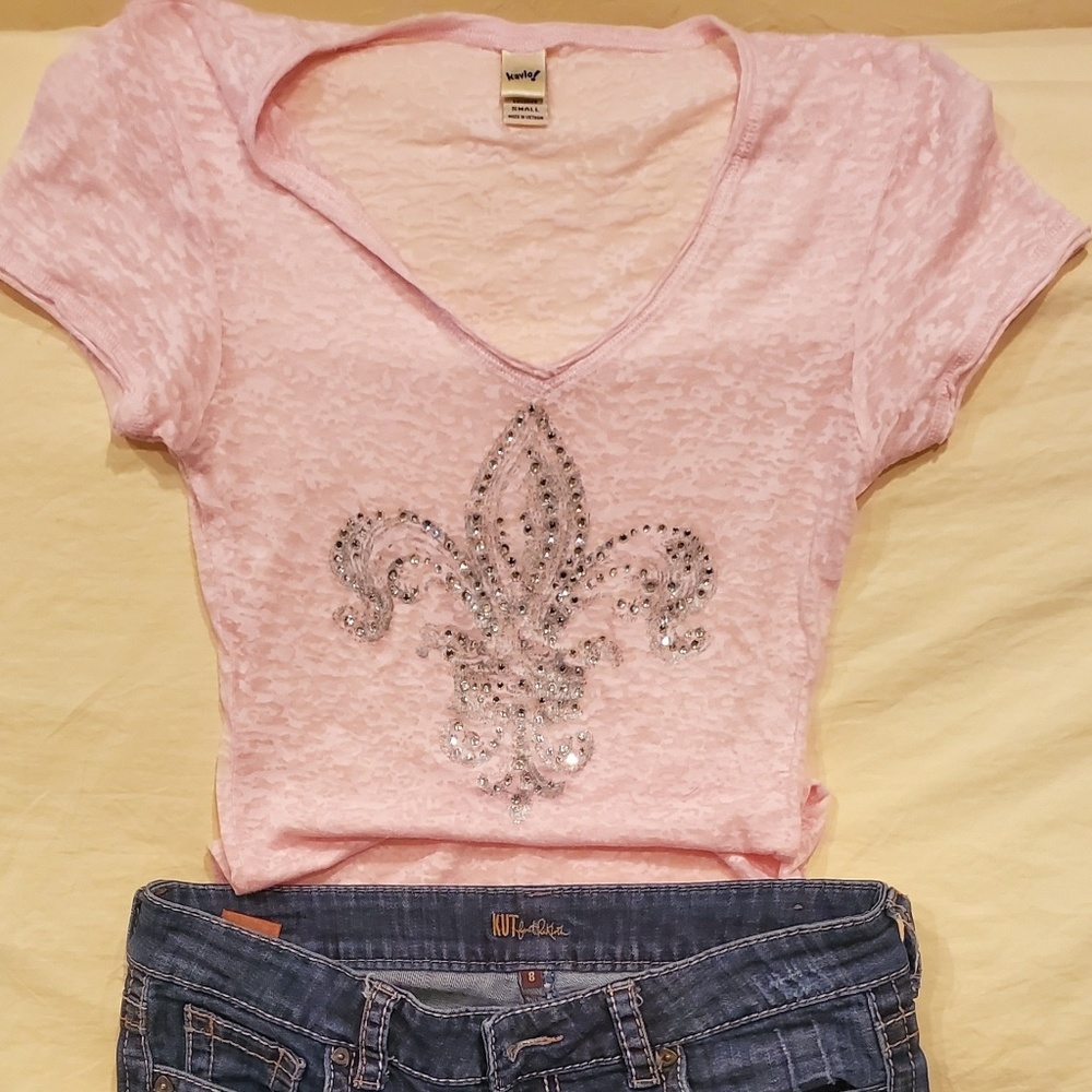 Ladies Kavio Burnout Raw Edge V-neck Short Sleeve.